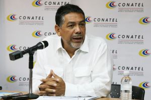 Director de Conatel asegura que pancarta sobre Ramos Allup no está en la institución