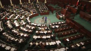 Parlamento de Túnez no renueva el voto de confianza al primer ministro
