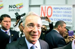 Uribe lidera campaña por el No en el plebiscito por la paz en Colombia