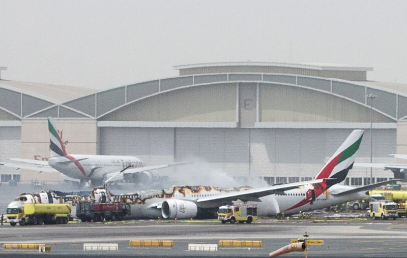 Cancelaciones y retrasos en el aeropuerto de Dubái por el accidente de ayer
