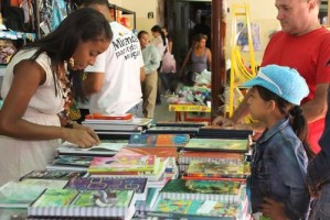 Al menos 20% se ahorran representantes en Feria Escolar instalada en Petare