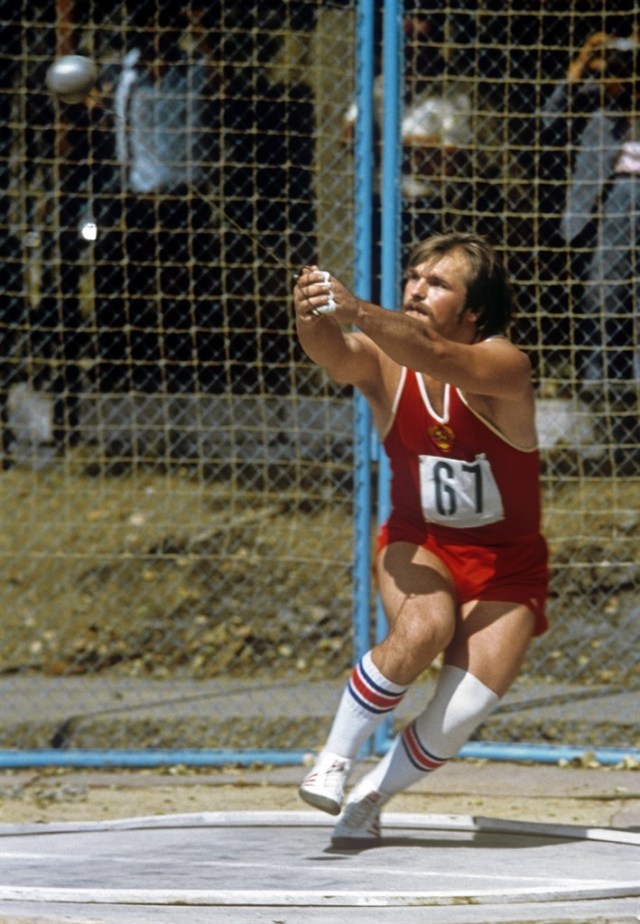 El ucraniano Yuri Gueórguievich Sedyj  representó a la URSS y estableció en los Juegos de Europa de Stuttgart, en 1986, el récord aún vigente de lanzamiento de martillo con una marca de 86,74 metros / olimparena.org