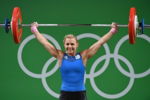 Novias olímpicas presenta: La pesista Roos (FOTOS)