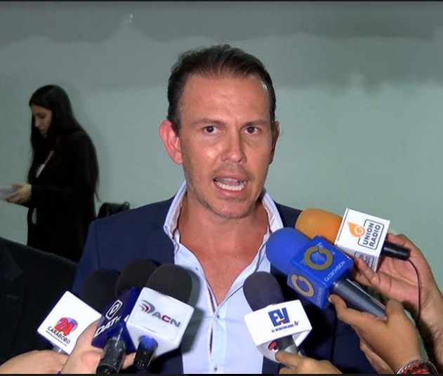 Carlos Lozano denunció hallazgo de un cadáver en Planta La Mariposa
