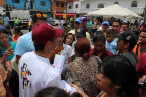 Gobierno de Miranda reemplazará bombillos y construirá portón en Barrio Bolívar de Carrizal
