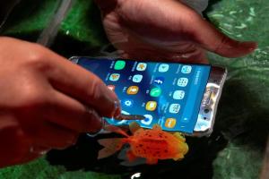 Samsung presenta en Seúl el Note 7 resistente al agua y con escáner de iris