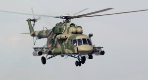 ¡Ups! Las tropas de Putin huyeron y dejaron estacionado un Mi-8 en campo enemigo (VIDEO)