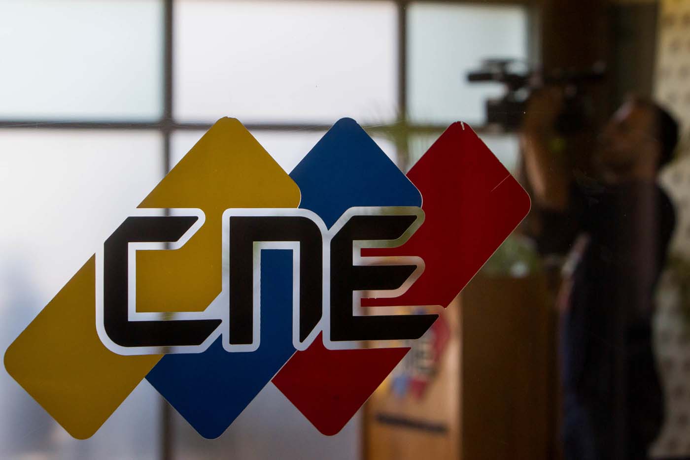 El 8 de julio CNE podría publicar cantidad de partidos reinscritos y cancelados tras validación