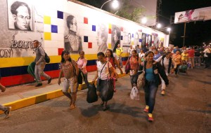 Cascos Blancos argentinos, preocupados por desnutrición de niños venezolanos que llegan a Colombia