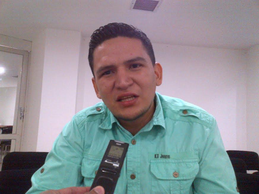 Concejal Charly Aponte: Maduro pretende despistar la crisis con aumento de salario