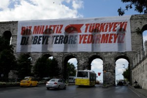 Turquía libera a 38.000 reos para dar espacio a los acusados del golpe