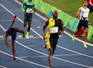 Usain Bolt arrasa con todo: Logra el triple-triple y alcanza su noveno oro