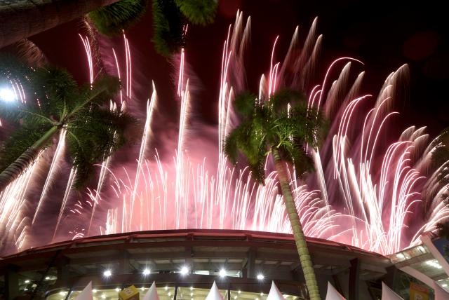 2016 Rio Olympics - Closing ceremony - Maracana - Rio de Janeiro, Brazil - 21/08/2016. Fireworks explode during the closing ceremony. REUTERS/Ricardo Moraes TPX IMAGES OF THE DAY