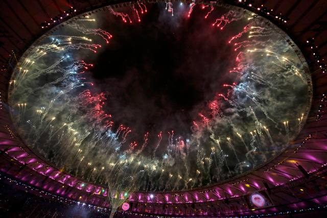 2016 Rio Olympics - Closing ceremony - Maracana - Rio de Janeiro, Brazil - 21/08/2016. Fireworks explode during the closing ceremony. REUTERS/Stefan Wermuth FOR EDITORIAL USE ONLY. NOT FOR SALE FOR MARKETING OR ADVERTISING CAMPAIGNS.