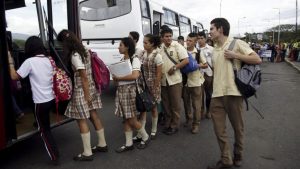 Niños venezolanos mayores de siete años deberán tener visa para estudiar en Colombia