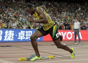 Pagan 16 mil euros por un zapato firmado por Usain Bolt (fotos)