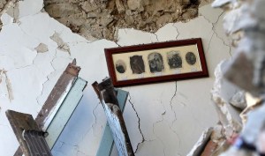 Nuevo balance: 247 muertos y numerosos desaparecidos por devastador terremoto en Italia