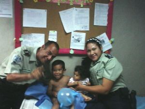 Polimaracaibo rescató a dos niños que permanecían encerrados en una vivienda