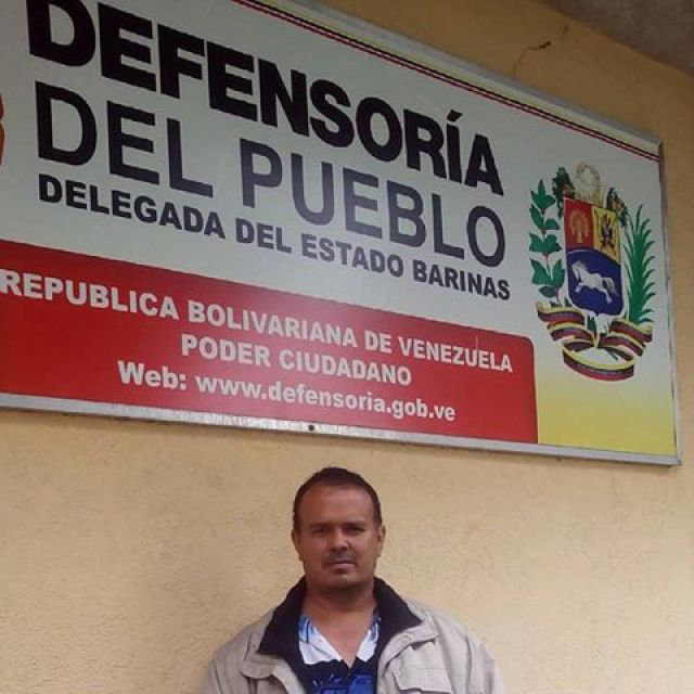Robert Alvarado en la sede Defensoria del Pueblo-Barinas