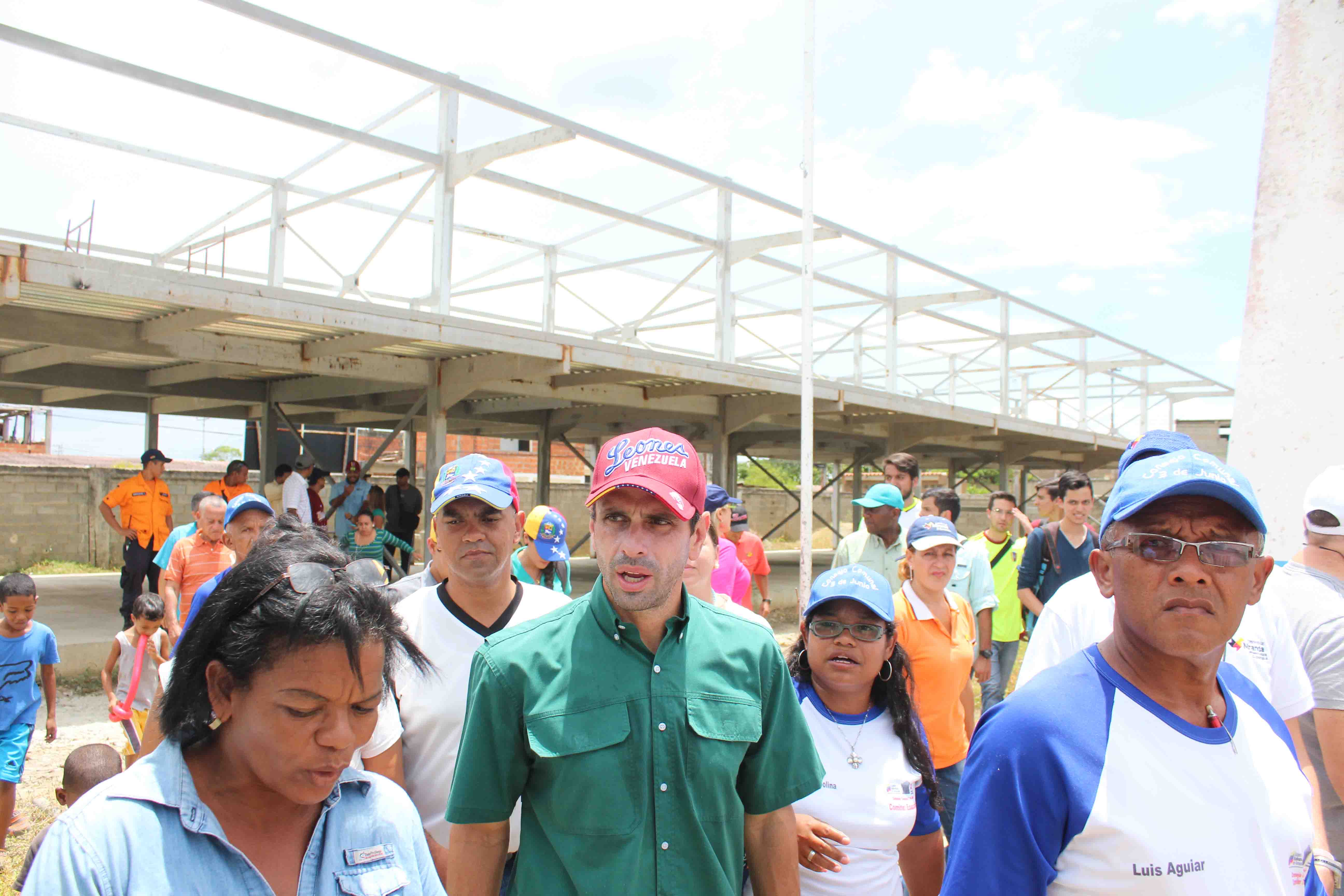Capriles: El país debe expresar su deseo de cambio el 1S