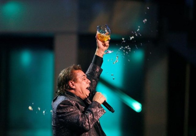 Foto de archivo de Gabriel cantando en la entrega de los Grammy Latinos en Las Vegas