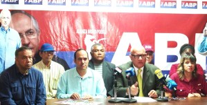 Alcides Padilla: La decisión del pueblo es revocar con votos y no derrocar al gobierno