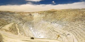 Dos mineros muertos y un herido tras accidente en mina de cobre en Chile