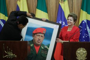 Venezuela retira embajador y congela relaciones con Brasil tras destitución de Rousseff
