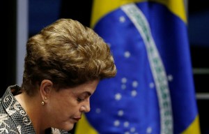 Dilma Rousseff mantendrá sus derechos políticos