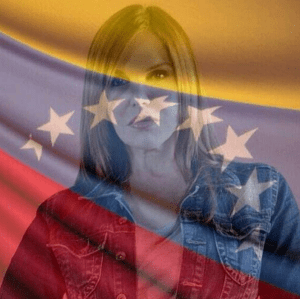 La actriz Hilda Abrahamz sufrió desmayo en plena “Toma de Caracas” a causa de bombas lacrimógenas