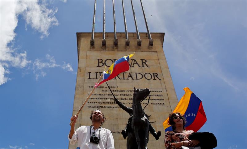 Venezolanos se concentrarán en la Plaza Bolívar de Bogotá este #25abr