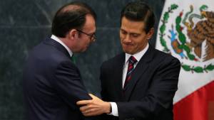 Ministro de Finanzas de México renuncia tras escándalo sobre visita de Trump