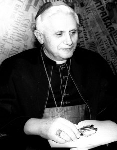 Benedicto XVI reconoce que le fue difícil tomar decisiones como Papa