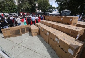 Gobierno canjea armas de fuego por neveras, lavadoras y tablets