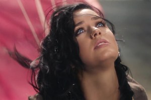 Katy Perry sorprendió a un sobreviviente de la masacre de Orlando con este regalo (VIDEO)