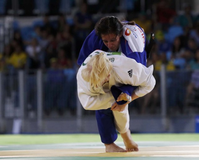 2016 Rio Paralympics - Judo - Final  - Women's 70 kg Bronze Medal Final A - Carioca Arena 3 - Rio de Janeiro, Brazil - 10/09/2016. Naomi Soazo (top) of Venezuela competes with Lucija Breskovic of Croatia. REUTERS/Carlos Garcia Rawlins  FOR EDITORIAL USE ONLY. NOT FOR SALE FOR MARKETING OR ADVERTISING CAMPAIGNS.