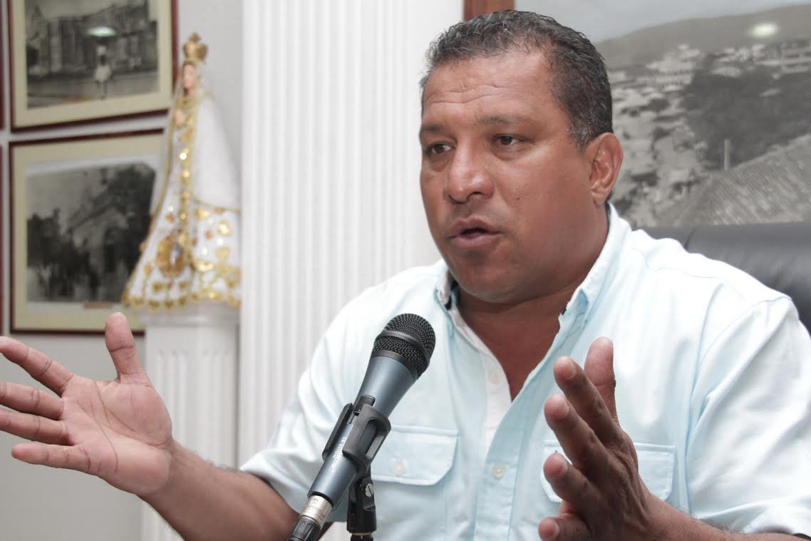 Alfredo Díaz dice que juramentación en la constituyente cubana fue “un acto político y no de reconocimiento”