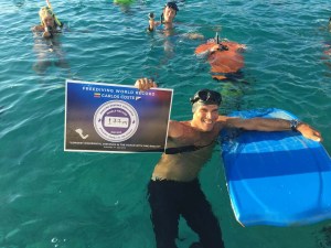 Carlos Coste supera récord Guiness en mar abierto (fotos)