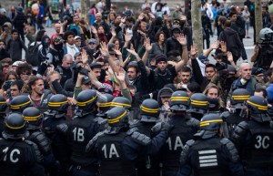 Al menos 15 heridos y 62 detenciones en las marchas contra la reforma laboral en Francia