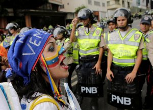 AFP: La fractura social en Venezuela en una crisis, dos visiones