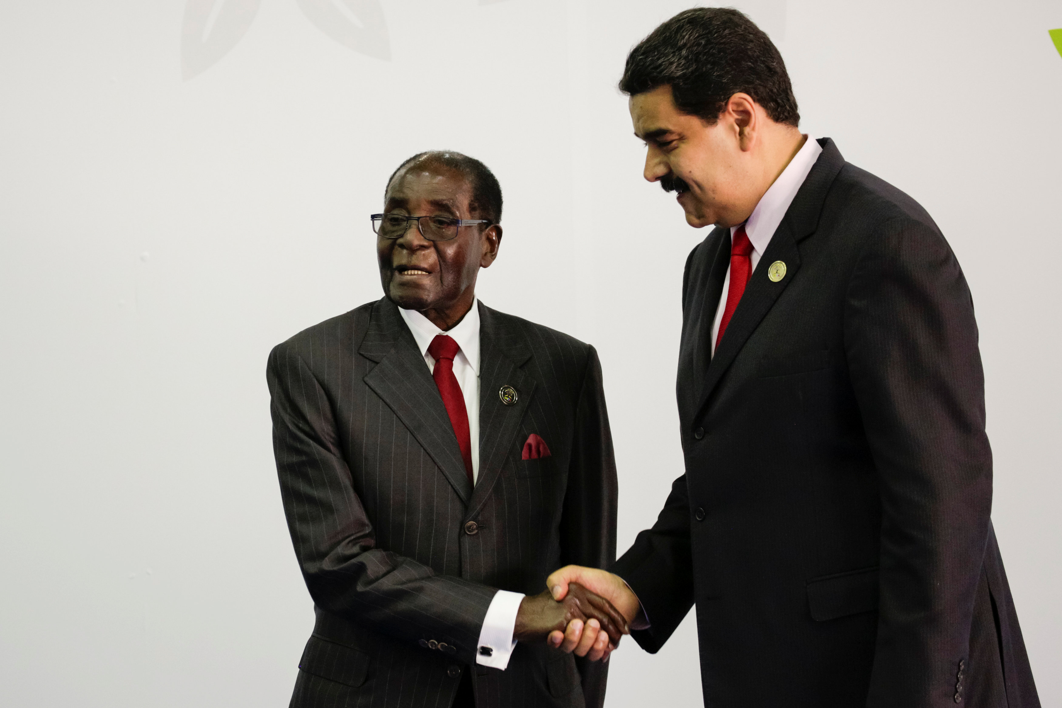 Las “condolencias” del régimen de Maduro tras la muerte del expresidente que condenó a Zimbabue