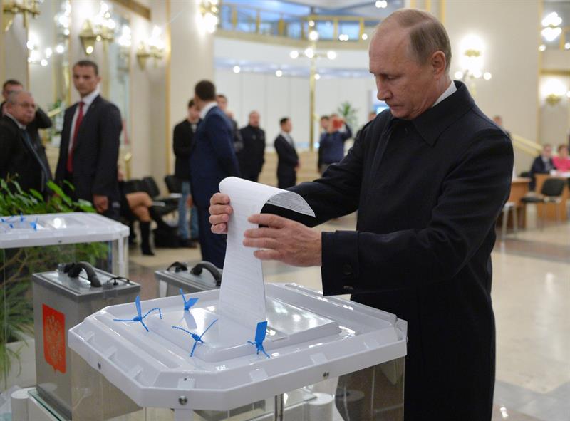 Partido de Putin se impone en legislativas con 44,5% de votos , según sondeos