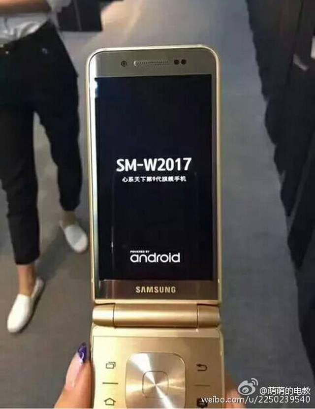 Samsung-SM-W2017-01