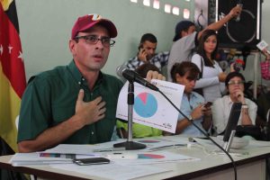 Capriles alertó que CNE y Gobierno estarían negociando para disminuir participación en etapa de 20%