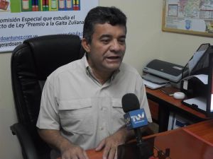 Antúnez anuncia posible distribución de máquinas para recolección del 20%