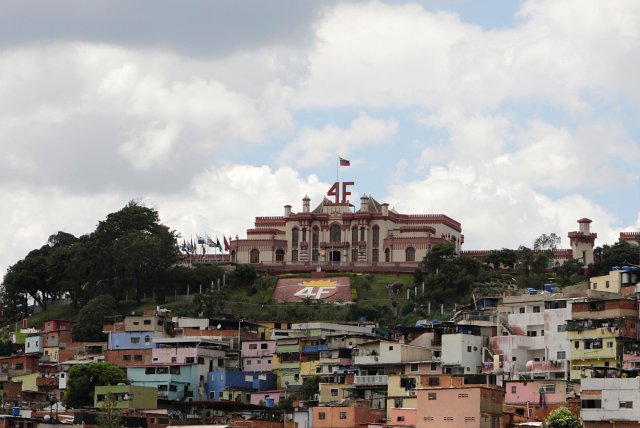 A general view shows the 4F military fort, which houses the mausoleum of late President Hugo Chavez, in Caracas, Venezuela September 18, 2016. REUTERS/Henry Romero