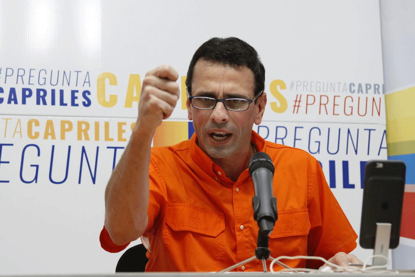 Capriles a Socorro Hernández: Al fin salió una rectora del CNE a dar la cara