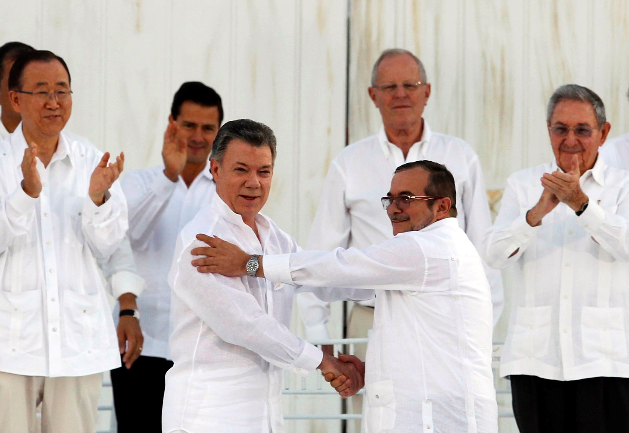 El No en Colombia aniquila casi la posibilidad de un Nobel de la paz
