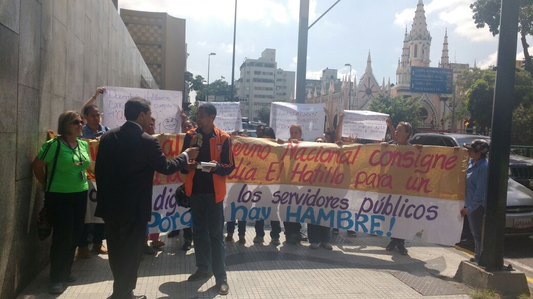 Maestros de El Hatillo exigen ante la Vicepresidencia pago de deuda de más de 500 millones de bolívares