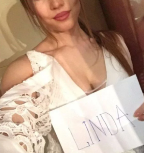 Las erotiquísimas fotos de “Linda”… la rusa de 19 años que intenta vender su virginidad por Internet